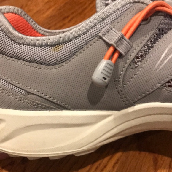 SOLD-Ecco Terracruise size 39 - nearly new - Picture 4 of 8